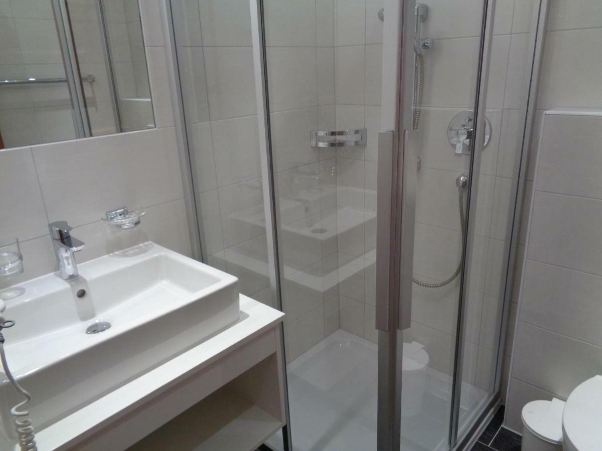 Garni Petter Hotel Капл Екстериор снимка